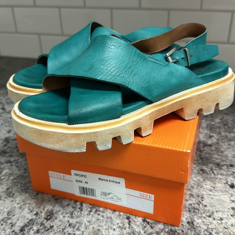 Miz Mooz Pacific Platform Sandals 40EU/9US